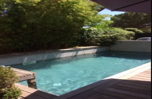 Gallargues-le-Montueux House | 15mm from the beach, picturesque village, former cooperage with swimming pool!