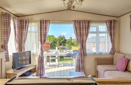 Newquay Resort | 16 Lakeview, Pelham Retreat