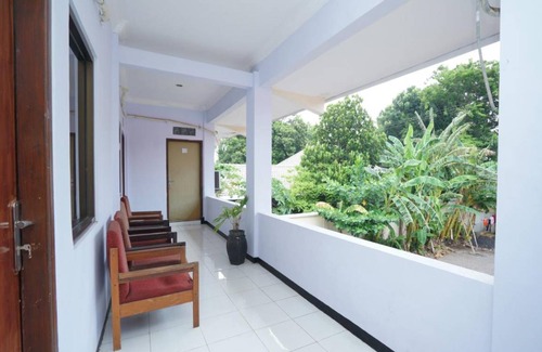 Probolinggo Hotel | 16 m² Hotel ∙ 4 guests
