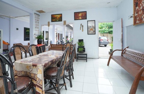 Probolinggo Hotel | 16 m² Hotel ∙ 4 guests