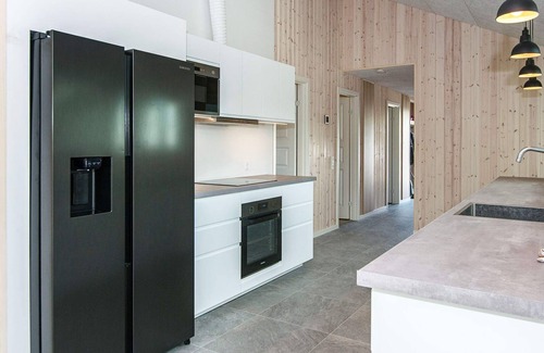 Fjellerup House | 16 person holiday home in Glesborg