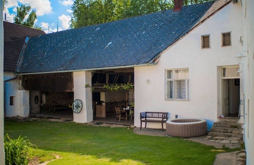 Kojetice Other | 160 m² Accommodation ∙ 5 bedrooms ∙ 22 guests