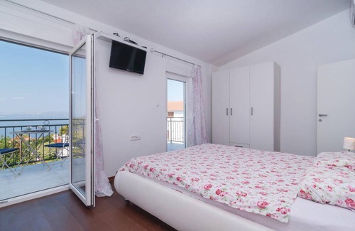Stomorska House | 160 m² House ∙ 5 bedrooms ∙ 12 guests
