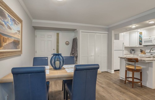South Beach Condo | 1685 Bluff Villas/Walk to Beach/Walk to Salty Dog/2nd Row Ocean