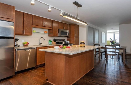Downtown Dallas Apartment | 16th FL Bold CozySuites w/pool, gym, roof #6
