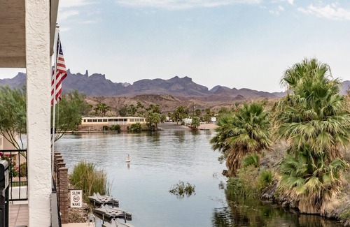 Moovalya Keys House | 17 BEDS SLEEPS 25 + 7,500 sq. ft. 3 LEVEL + PRIV DOCK ACROSS FROM RAMP @RIV ENTR