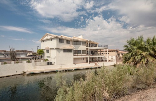 Moovalya Keys House | 17 BEDS SLEEPS 25 + 7,500 sq. ft. 3 LEVEL + PRIV DOCK ACROSS FROM RAMP @RIV ENTR