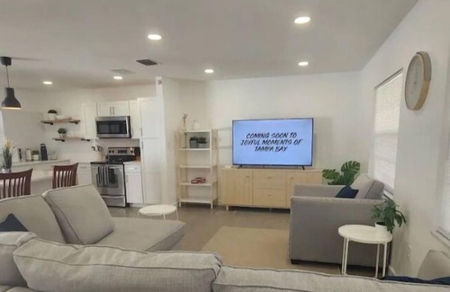 Egypt Lake-Leto House | #17 @Executive King Bed Home by Joyful Moments