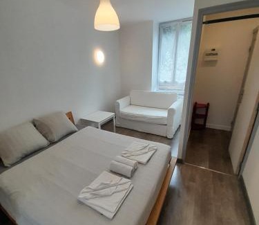 Lannion Apartment | 17, face à la gare