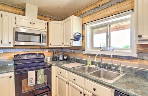 Marshall Cabin | 17 Mi to Appalachian Trail: Marshall Mtn Retreat!