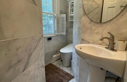 The Lanes House | #17 Peerless Design Room with Private Bathroom!