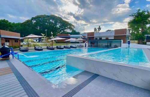 Clark Freeport Resort | 170 m² Resort ∙ 4 bedrooms ∙ 10 guests