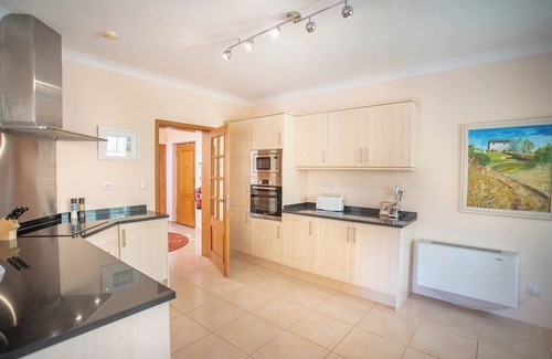 Estombar Villa | 174 Gramacho Immaculately Presented Villa With Pool Heating