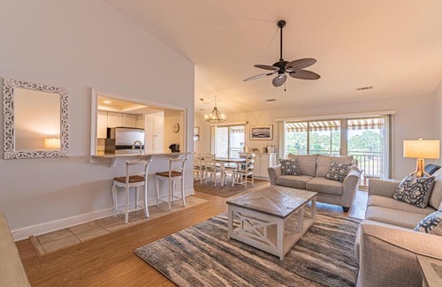 South Beach House | 1762 Bluff Villas Modern Updated Water Views Sleeps 8 Sea Pines