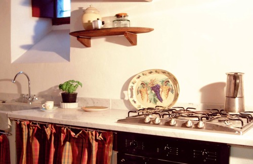 Camporgiano Villa | 17C merchant villa, private swimming pool, medieval village