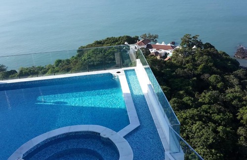Playa Bonita Village Apartment | 17J Beautiful Jungle Views in Beachfront Resort