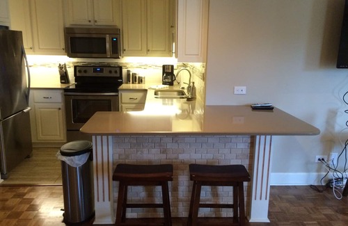 Downtown Atlanta Condo | 17th Floor.In the Heart of HOTlanta.FREE Reserved Parking