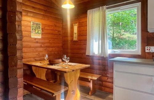 Rashfield House | 18 Lamont Lodges