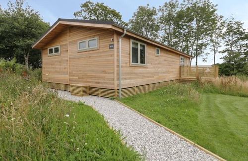 Dobwalls Cottage | 18 MEADOW RETREAT, family friendly, with a garden in Dobwalls