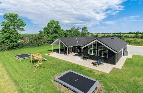 Grenaa House | 18 person holiday home in Grenaa