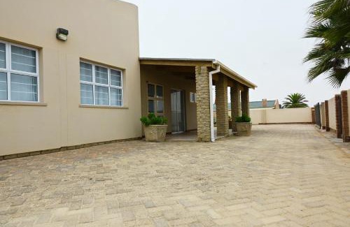 Henties Bay House | 1801 on Brandberg