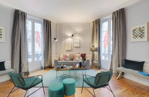 8th Arrondissement Apartment | 180M2 of Lavish Space-A real family home on Champs Elysees