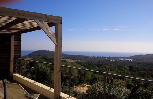 Tighine Villa | 180m2 villa full sea view, pool 1500 m from the beach