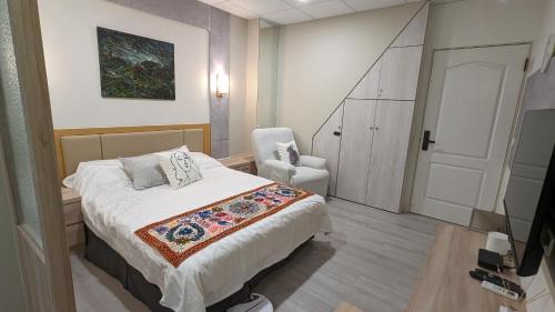 Nanzi House | 182和光居-加Line取得入住資訊