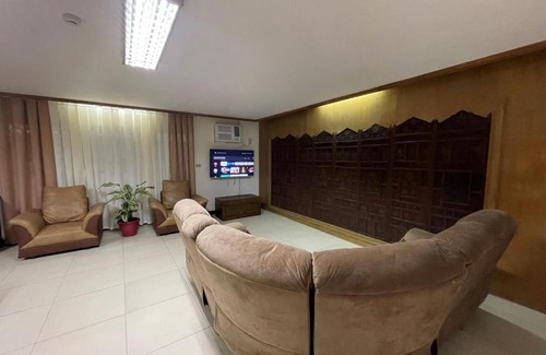 Quezon City Hotel | 1888 Staycation Inn by Cocotel