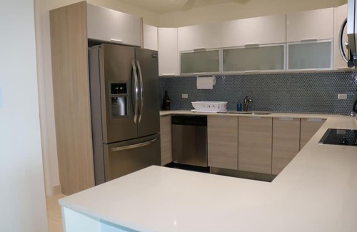 Playa Bonita Village Apartment | 18G Luxury Oceanview with Roof Top Pool