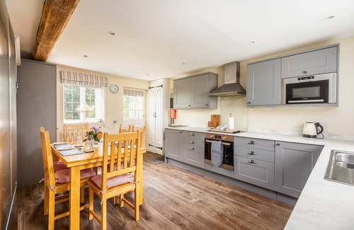 Wimborne Saint Giles Cottage | 18th Century Cottage in Dorset Countryside