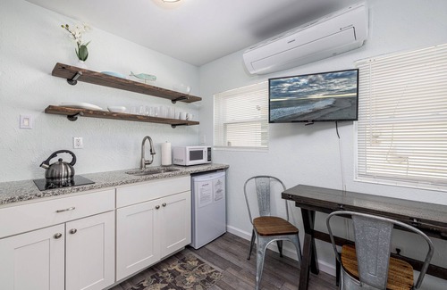 Cape May - Wildwood Cottage | 18th Street Cottage #2