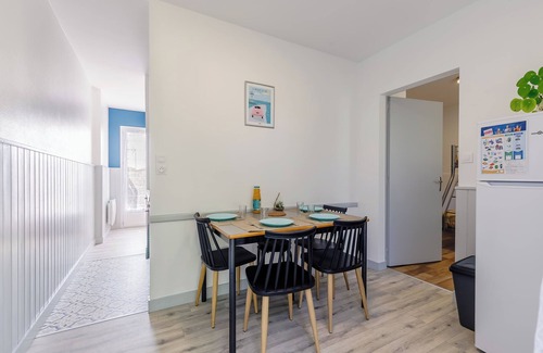 Mache House | 19 - Le Faucon - Village vacances