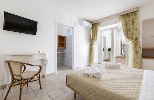 Pittuini Bed & Breakfast | 1911 B&B I Tarocchi - Camera Matrimoniale La Luna