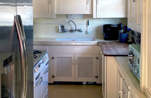 Middletown House | 1920's Spanish cottage - central to everything!