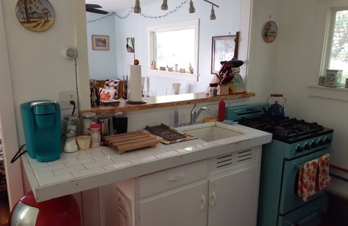 Catskill Cottage | 1930's 1 bedroom cottage updatedn with charm, pet friendly, near hiking trails