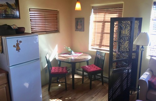 South Capitol House | 1930’s CASITA - in the SWEET HEART of Santa Fe! (South Capital)