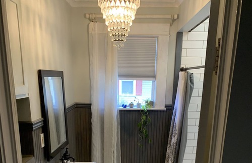 Cartersville House | 1930s Downtown Bungalow