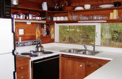 Glen Arbor Cottage | 1938 Lakeside Cottage - Big Glen Lake Waterfront, Historic 30's Modern Cabin