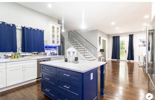 Candler-McAfee House | 🌟 1966 Modern Luxury Updated - Stylish Home