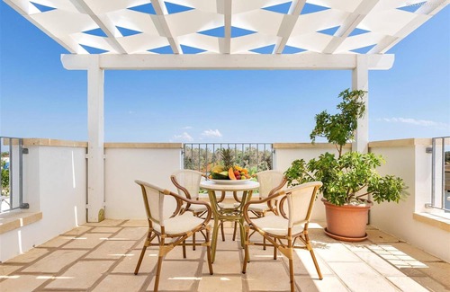 Pittuini House | 1977 B B I Tarocchi - La Papessa Camera Tripla