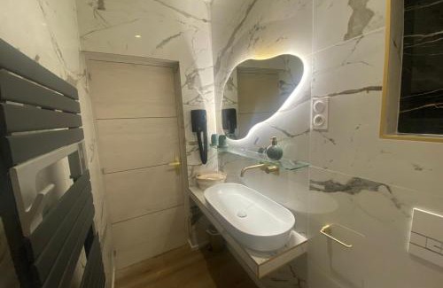 Tulle Apartment | 19A - The Seventh Heaven cocoon lover