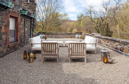 Piermont House | 19th century castle with modern amenities