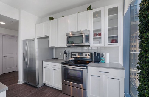 North Buckhead Apartment | 19th Floor Private Balcony, Panoramic View, 24 hr security, Private Garage, Pool