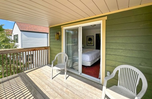 Collingwood House | 19th Hole Hideaway Collingwood