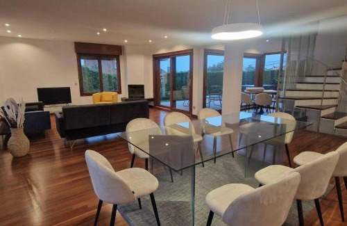 El Pison House | 1A119 El Sangar Somio