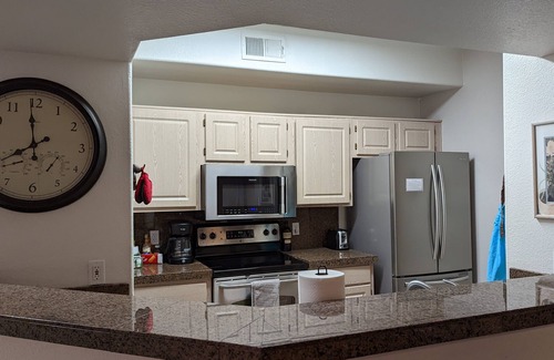 Tempe Condo | 👙🩳1B/1B Condo by the Pool