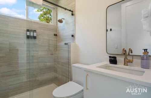 MLK Apartment | 1BA East ATX StudioTX w Kitchenette Deck near UT and Lady Bird by Austin Vacay