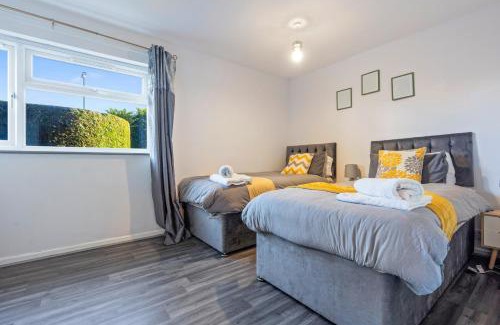 Little Hay Apartment | 1Bed-Sleeps2-Parking-NearCityCentre-Jlr-Nec