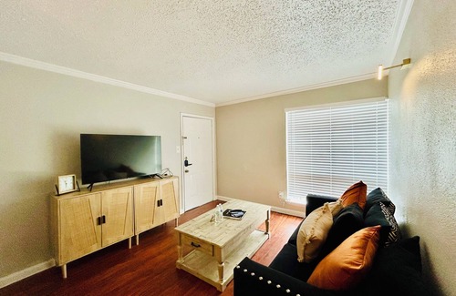 Edgebrook Apartment | 1bedroom apartment comfortable and quiet 😊